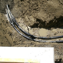 Wärmepumpe mit 8 kW im Rohbau eines EFH